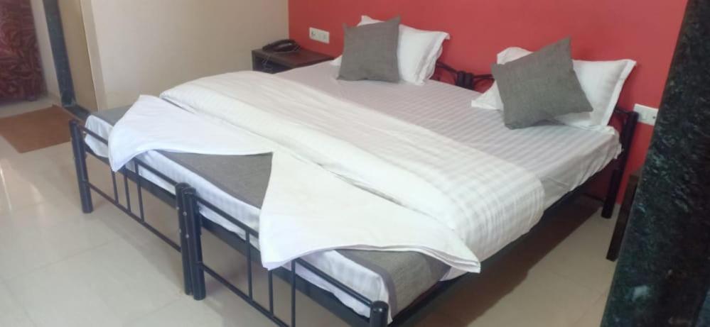 Hotel Rajendra Chinchani Dış mekan fotoğraf