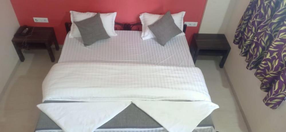 Hotel Rajendra Chinchani Dış mekan fotoğraf